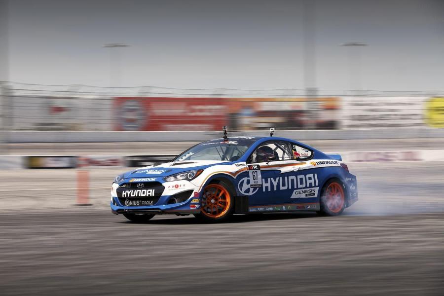  Hyundai Genesis Coupe by RMR 2013 года  (фото 8 из 10)